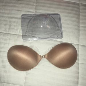 Backless sticky bra